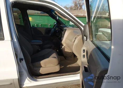 2002 Ford Escape Xlt z USA, uszkodzony, nr VIN 1FMYU03102KB53542